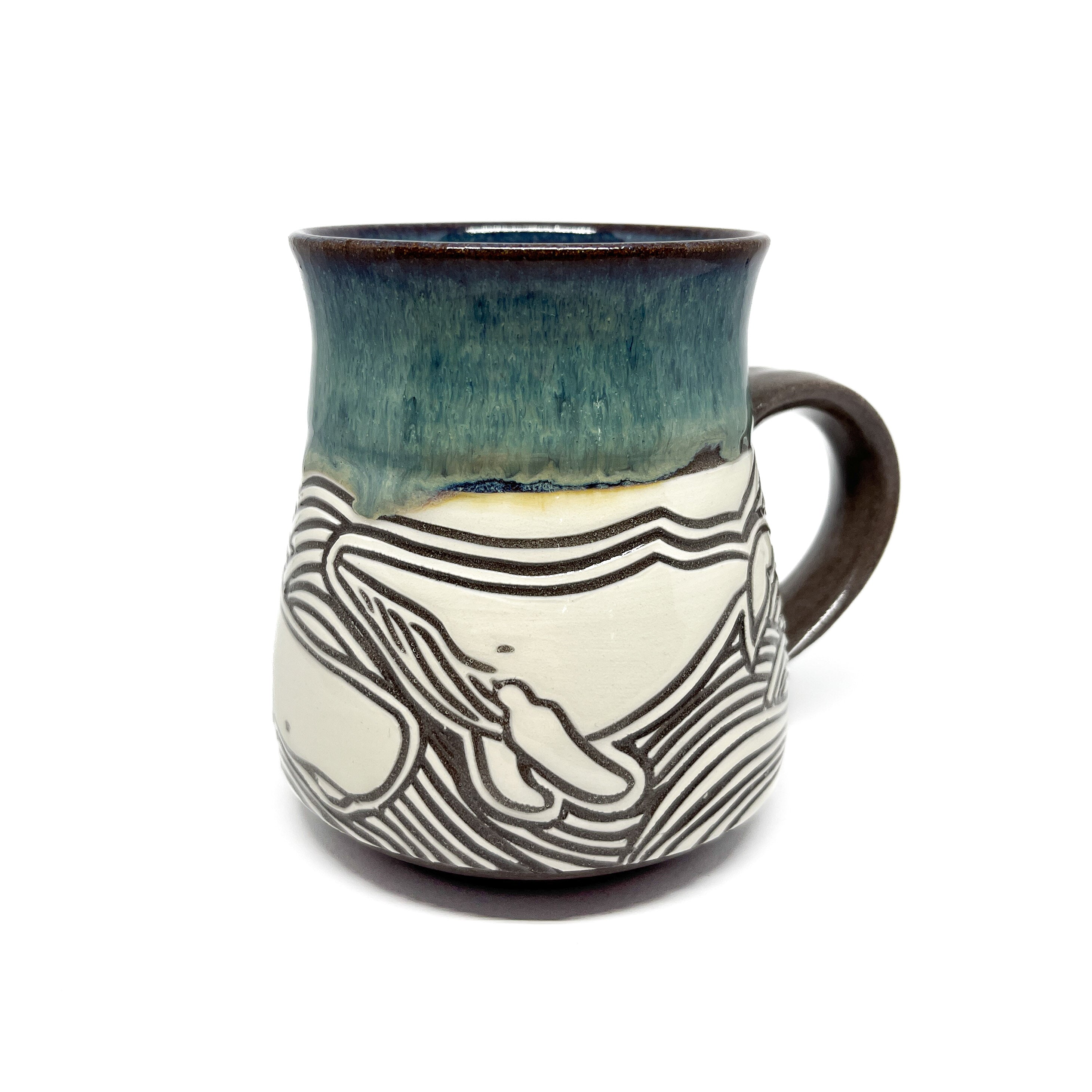 Tasse baleine à bosse sculptée