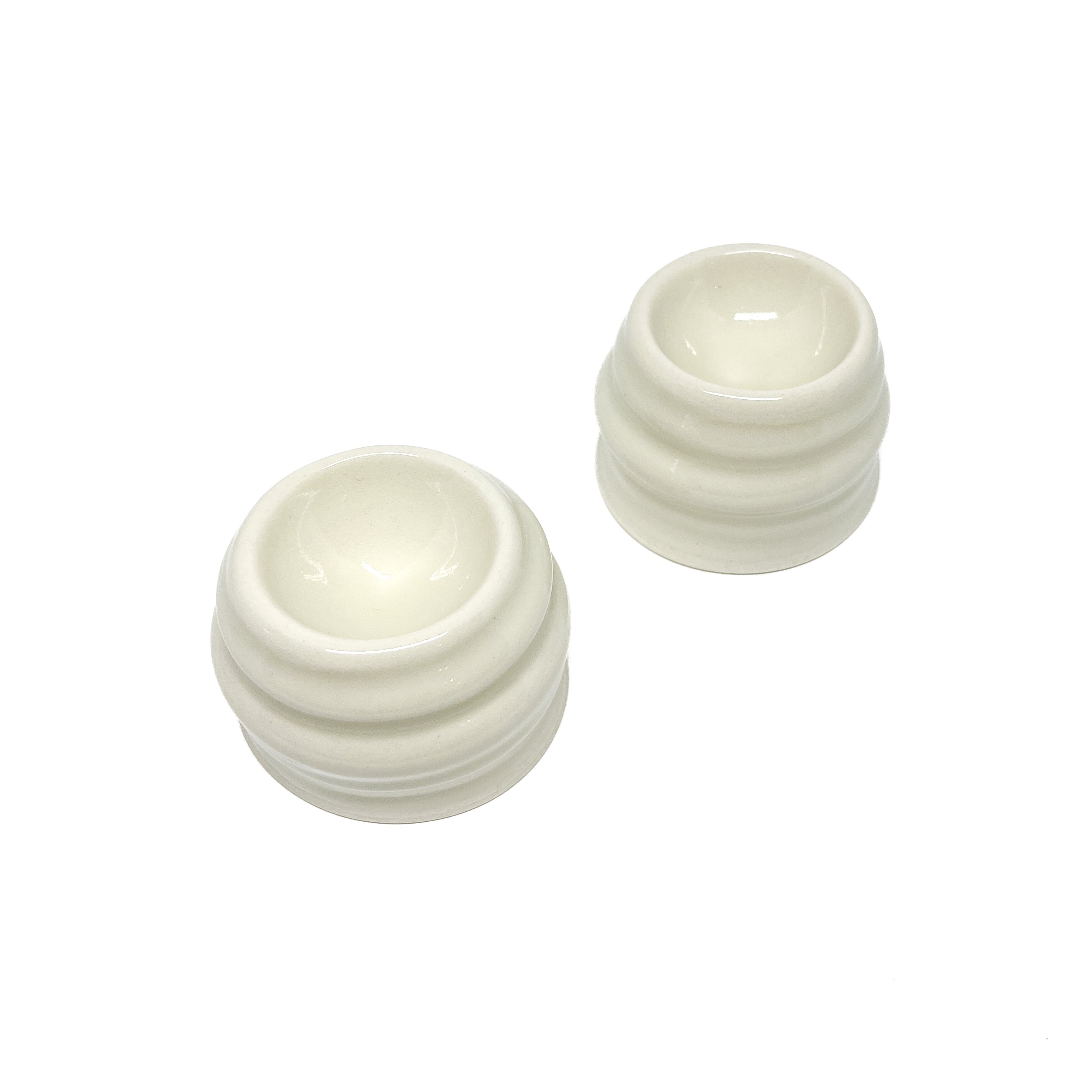 Coquetier en porcelaine