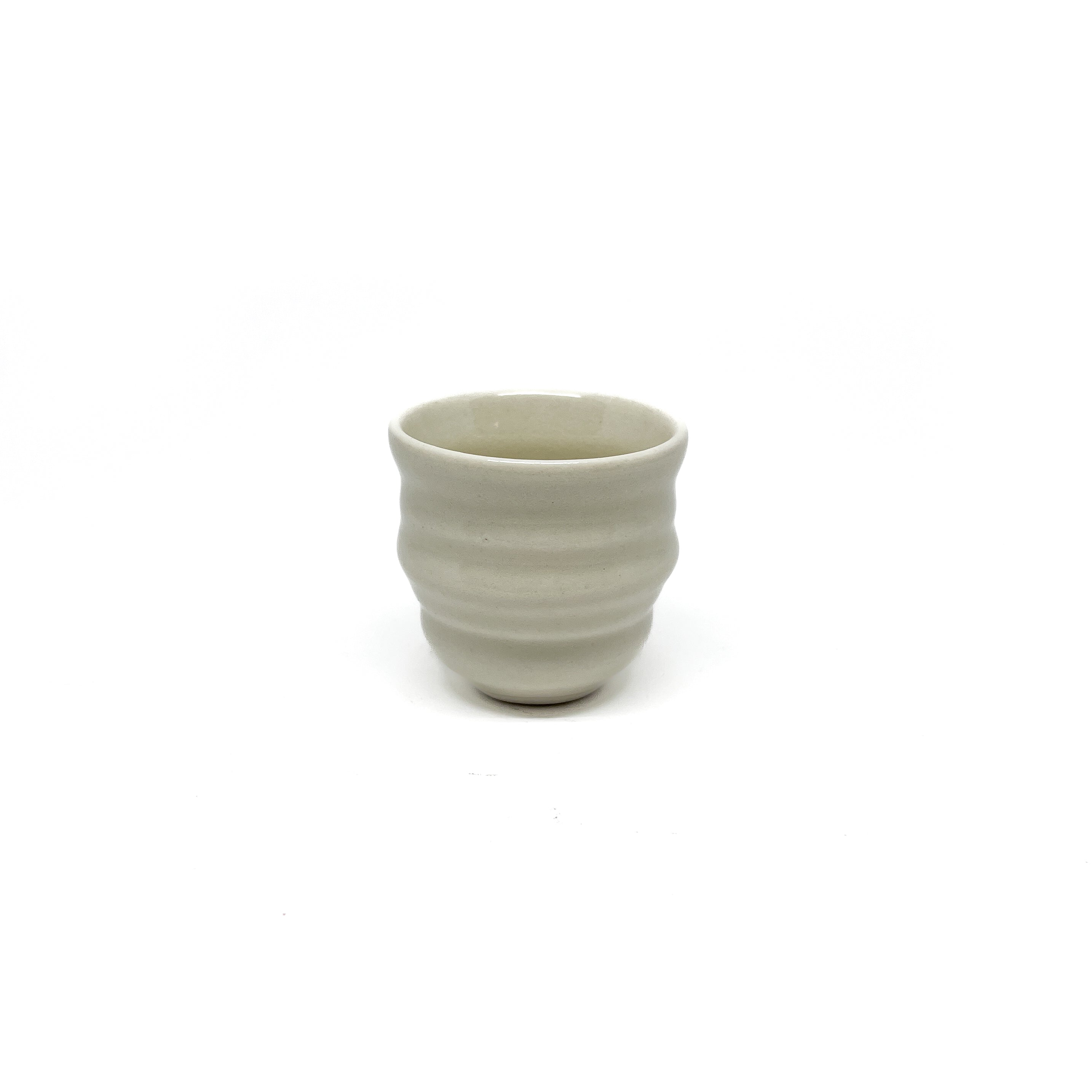 Tasses à saké en porcelaine