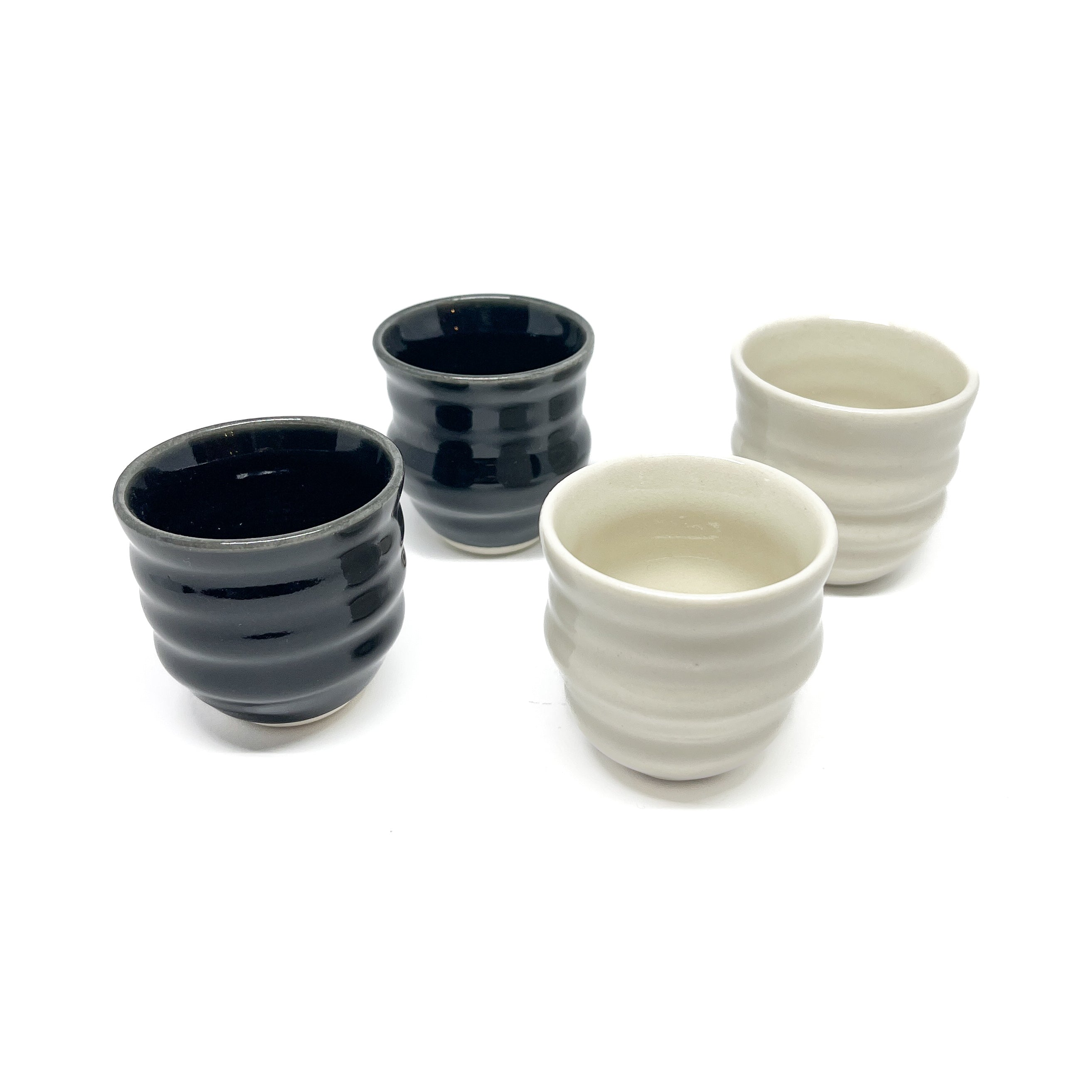 Tasses à saké en porcelaine