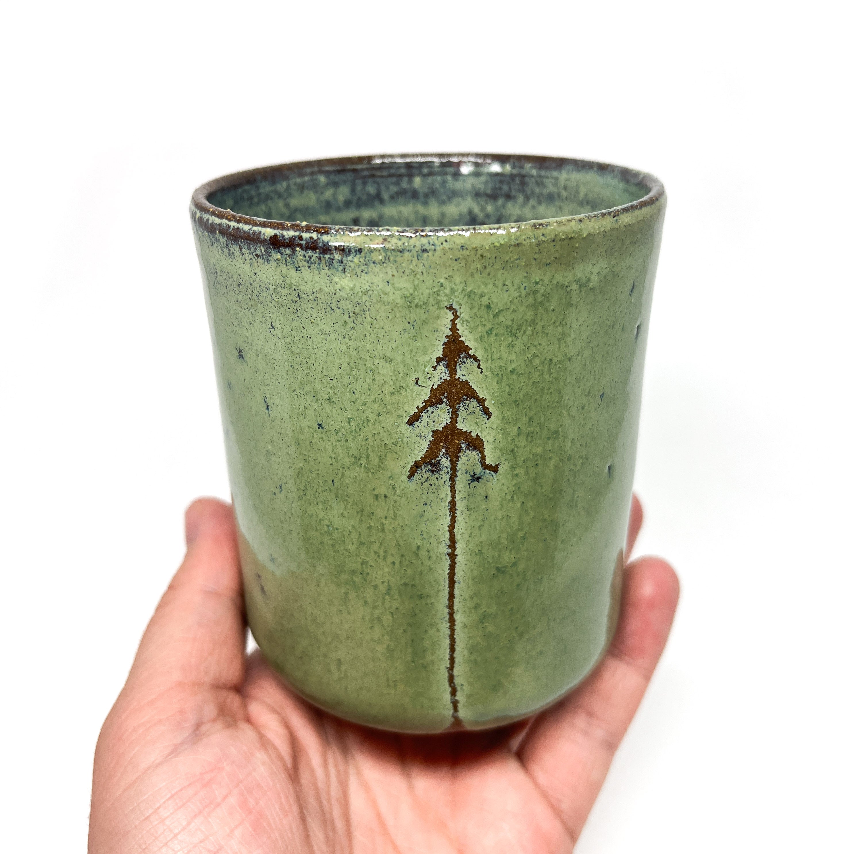 Tasse en céramique inspirée d'un arbre