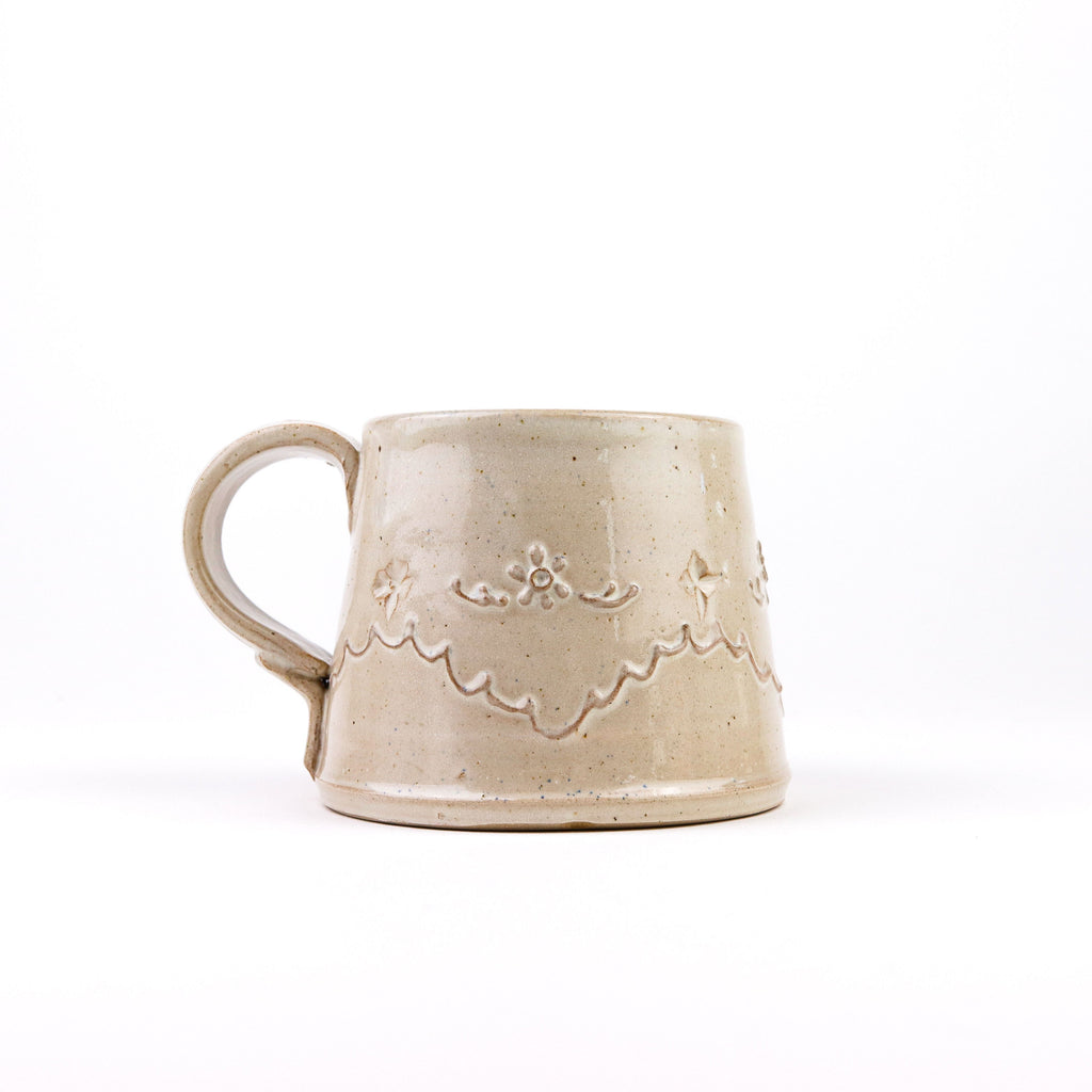 Tasse en dentelle