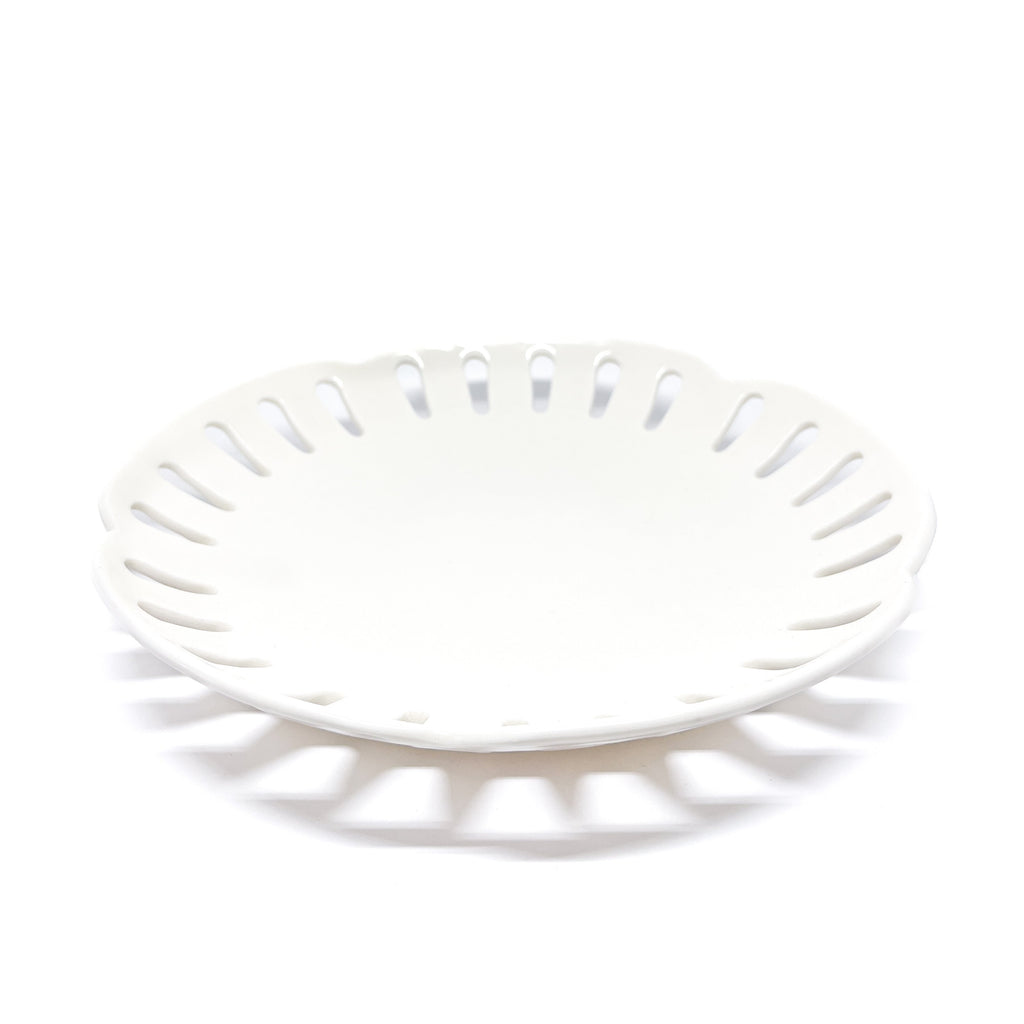 Assiette en porcelaine ajourée