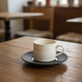 Tasse et soucoupe à expresso en porcelaine