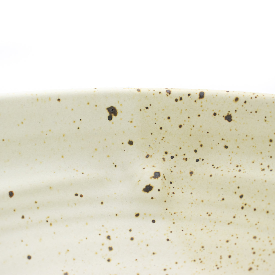 Bol moucheté blanc et crème